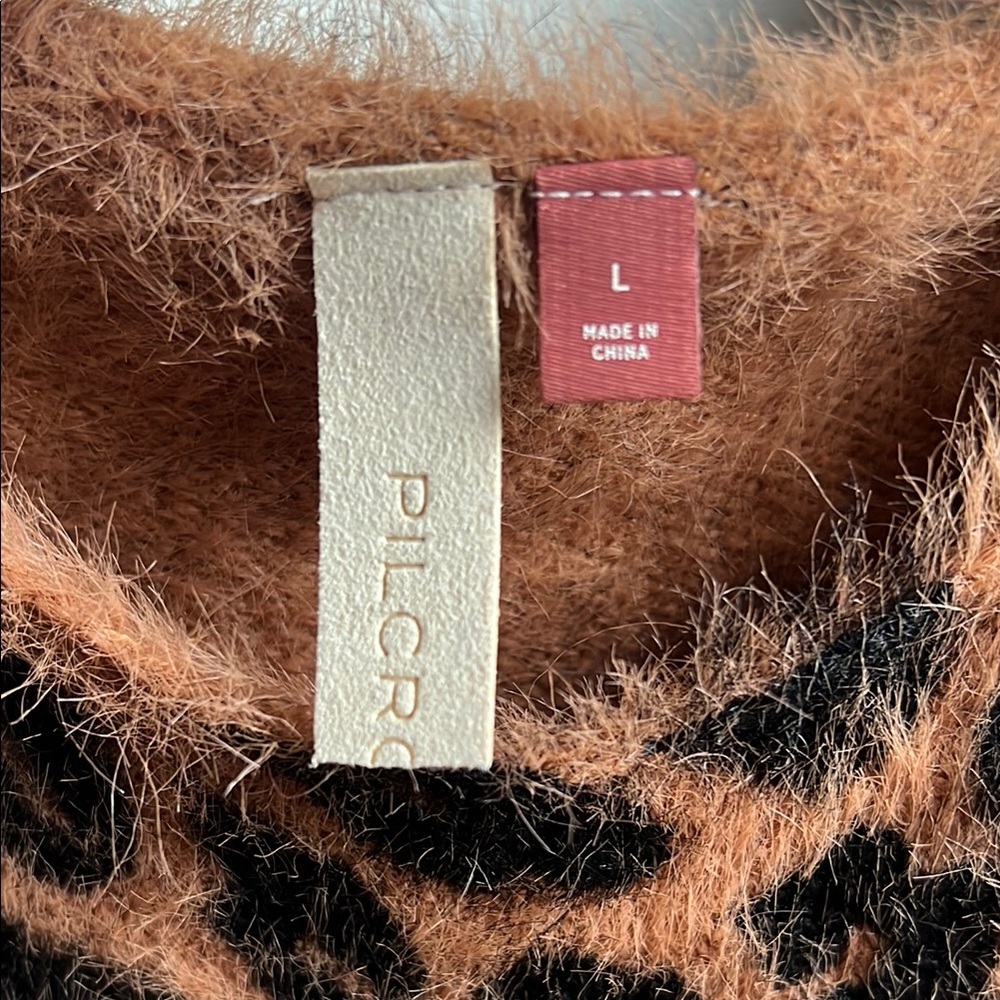 NWOT Leopard Print Off-Shoulder Sweater - Picture 5 of 9